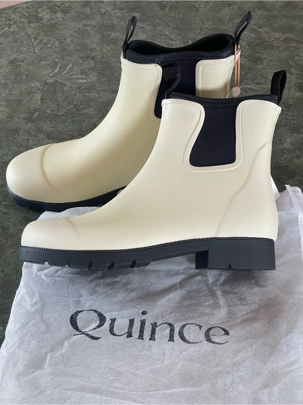 Quince Women’s Chelsea Rain Boots - Stone/Cream/Black - Size 6 - NWT